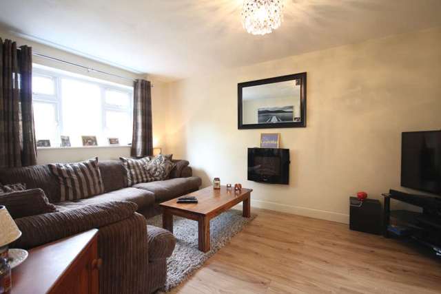  Image of 3 bedroom Detached house for sale in Wroxham Bracknell RG12 at Wroxham  Bracknell, RG12 8QR