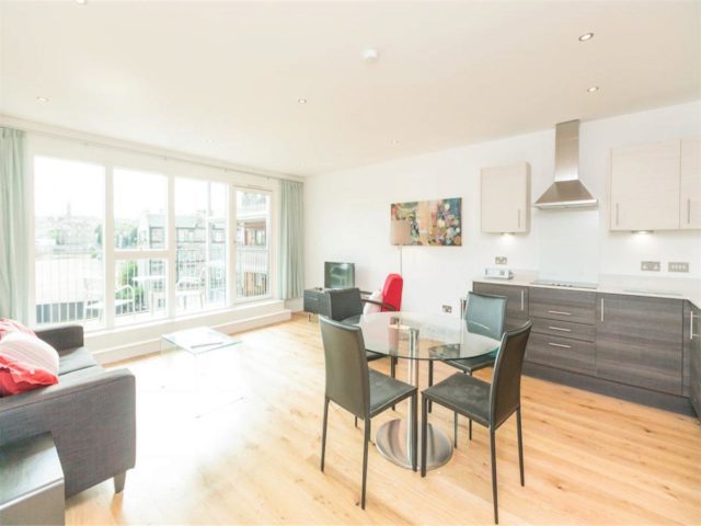 2 Bedroom Flat To Rent In Brandfield Street Edinburgh Eh3