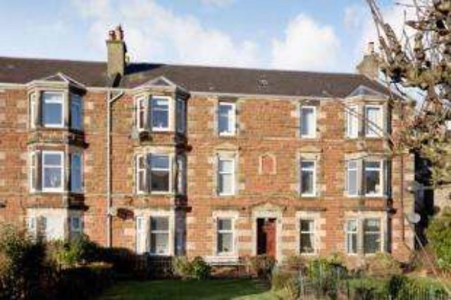 2 Bedroom Flat For Sale In Brisbane Road Largs Ka30