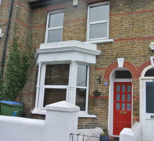 3 Bedroom Terraced House To Rent In Lakedale Road London Se18