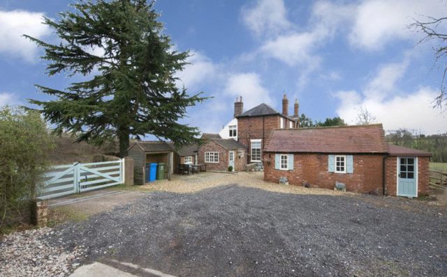 4 Bedroom Detached House For Sale In Bridgnorth Road Enville