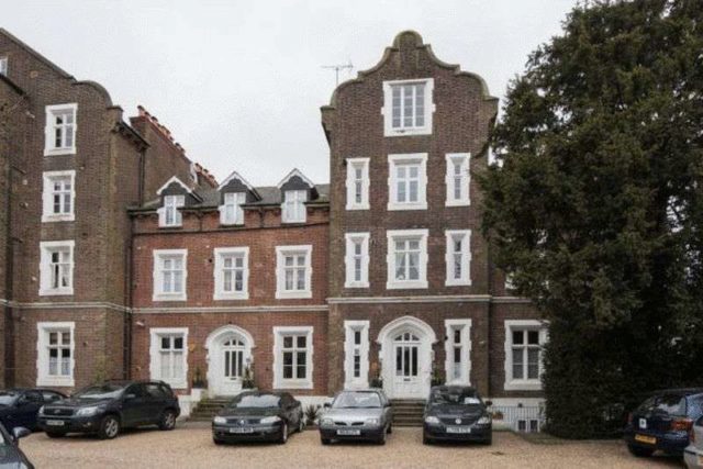 1 Bedroom Flat To Rent In Upton Park Slough Sl1
