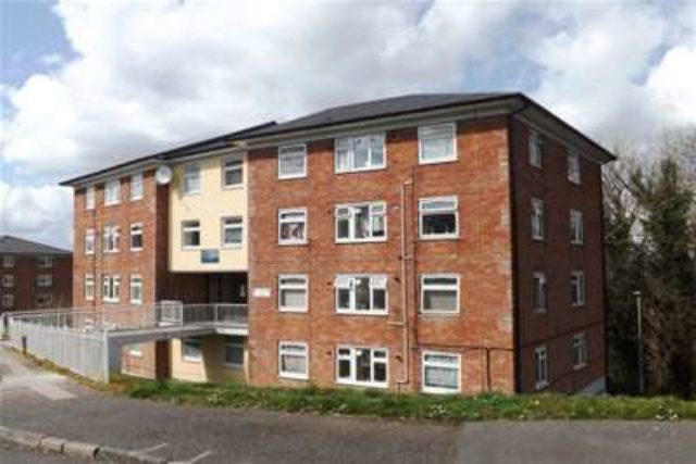 1 Bedroom Flat To Rent In Kinnaird Crescent Plymouth Pl6