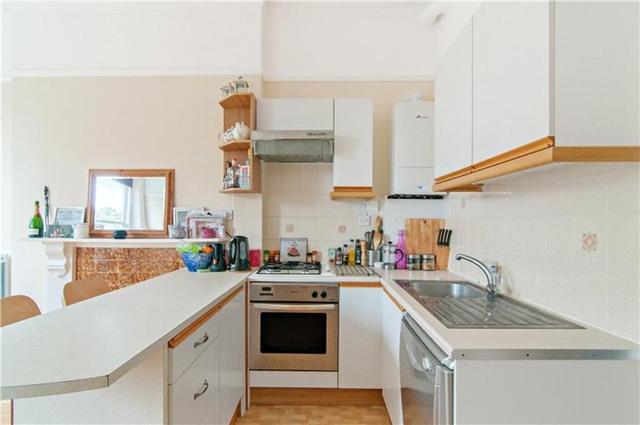 Image of 2 bedroom Flat to rent in Cleveland Street London W1T at Cleveland Street, Fitzrovia, W1T