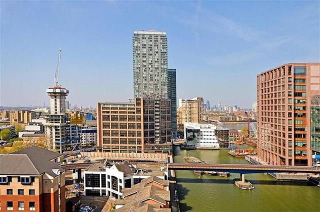  Image of 3 bedroom Flat to rent in South Quay Square London E14 at South Quay Square, Discovery Dock, E14