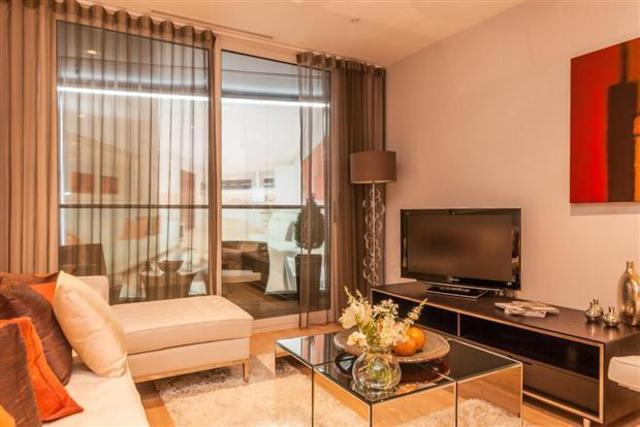  Image of 3 bedroom Flat to rent in South Quay Square London E14 at South Quay Square, Discovery Dock, E14