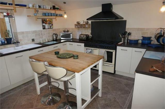  Image of 3 bedroom Cottage for sale in Lodge Hill Liskeard PL14 at Lodge Hill, Liskeard, Cornwall
