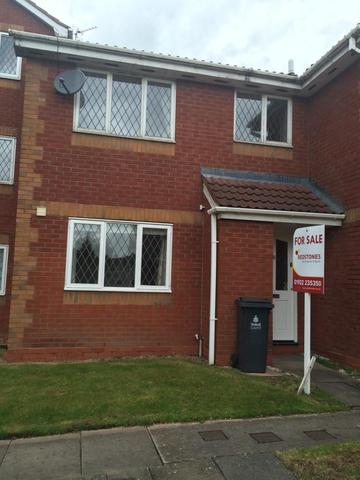  Image of 1 bedroom Maisonette for sale in Signal Grove Bloxwich Walsall WS3 at Signal Grove, Walsall