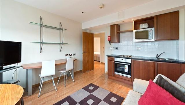  Image of 2 bedroom Flat to rent in Old Brompton Road London SW7 at Roland House, Old Brompton Road, South Kensington, SW7