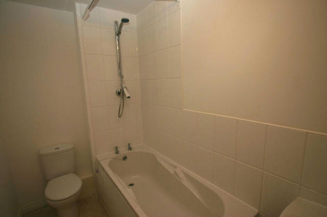  Image of 2 bedroom Flat to rent in Westley Court West Bromwich B71 at Westley Court, West Bromwich