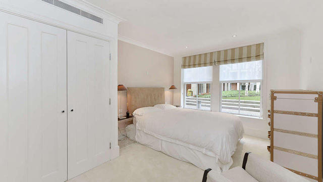  Image of 2 bedroom Flat to rent in Kings Road London SW10 at King