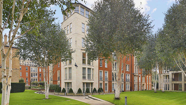  Image of 2 bedroom Flat to rent in Kings Road London SW10 at King