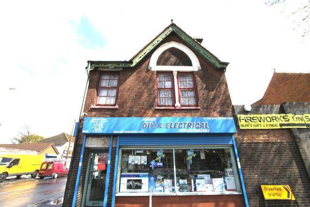  Image of 2 bedroom Flat to rent in Bloxwich Road Walsall WS3 at Walsall, West Midlands