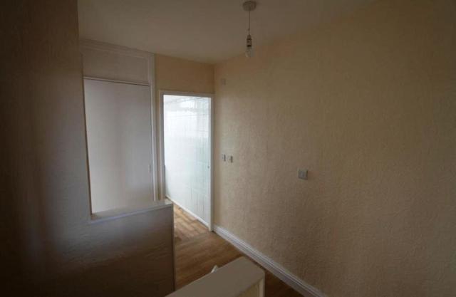  Image of 2 bedroom Flat to rent in Selmans Parade Selmans Hill Bloxwich Walsall WS3 at Selmans Hill, Walsall