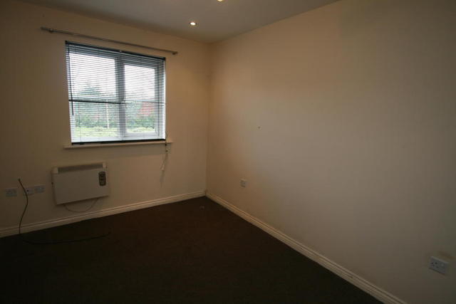  Image of 2 bedroom Flat for sale in The Avenue Darlaston Wednesbury WS10 at The Avenue, Wednesbury
