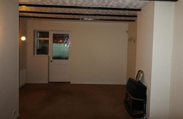  Image of 2 bedroom Semi-Detached house to rent in Lilac Avenue Walsall WS5 at Lilac Avenue, Walsall, WS5