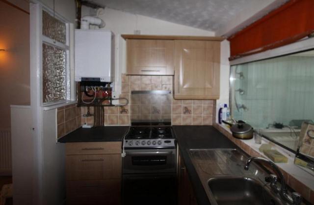  Image of 2 bedroom Semi-Detached house to rent in Lilac Avenue Walsall WS5 at Lilac Avenue, Walsall, WS5