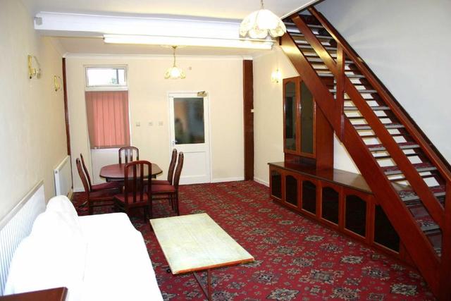 Image of 3 bedroom End of Terrace to rent in Clark Road Wolverhampton WV3 at Clark Road, Wolverhampton
