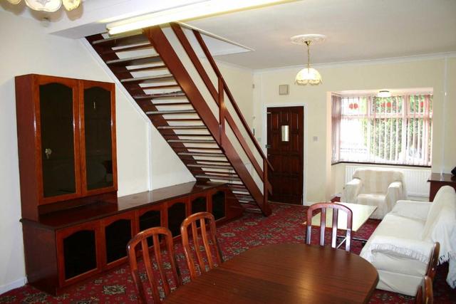  Image of 3 bedroom End of Terrace to rent in Clark Road Wolverhampton WV3 at Clark Road, Wolverhampton