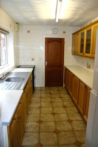 Image of 3 bedroom End of Terrace to rent in Clark Road Wolverhampton WV3 at Clark Road, Wolverhampton