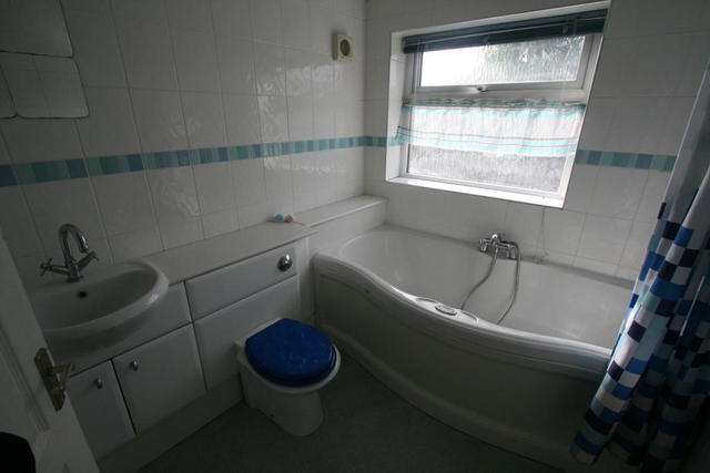  Image of 3 bedroom Semi-Detached house for sale in Almond Avenue Yew Tree Estate Walsall WS5 at Almond Avenue, Walsall
