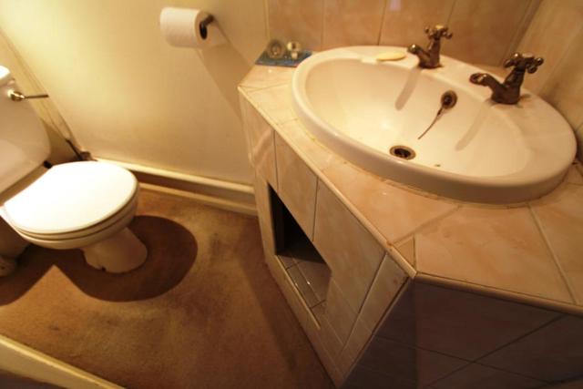  Image of 3 bedroom Semi-Detached house to rent in Chantry Avenue Bloxwich Walsall WS3 at Chantry Avenue, Bloxwich