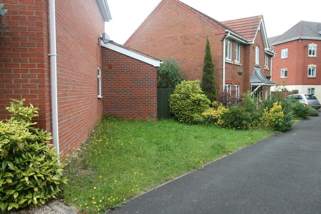  Image of 4 bedroom Detached house for sale in Barbel Drive Wolverhampton WV10 at Barbel Drive, Wolverhampton
