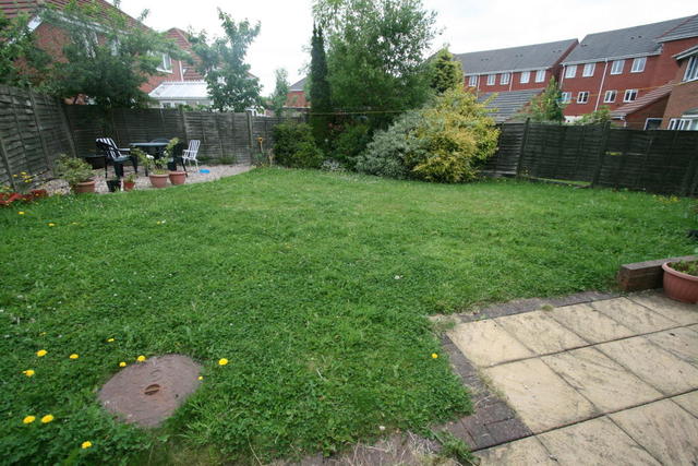  Image of 4 bedroom Detached house for sale in Barbel Drive Wolverhampton WV10 at Barbel Drive, Wolverhampton