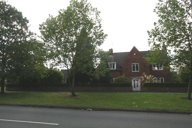  Image of 4 bedroom Detached house for sale in Queen Elizabeth Avenue Walsall WS2 at Queen Elizabeth Avenue, Bentley