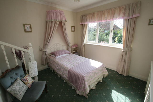  Image of 4 bedroom Detached house for sale in Queen Elizabeth Avenue Walsall WS2 at Queen Elizabeth Avenue, Bentley