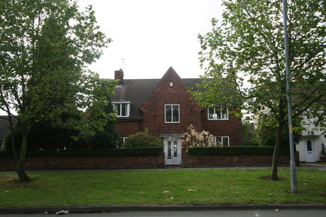  Image of 4 bedroom Detached house for sale in Queen Elizabeth Avenue Walsall WS2 at Queen Elizabeth Avenue, Bentley