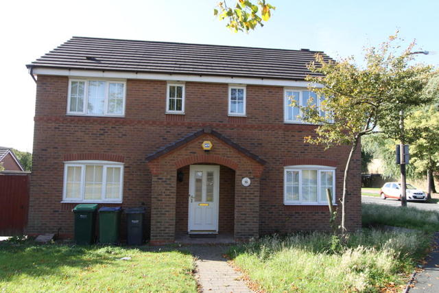  Image of 4 bedroom Detached house to rent in Orchard Road Walsall WS5 at Orchard Road, Walsall