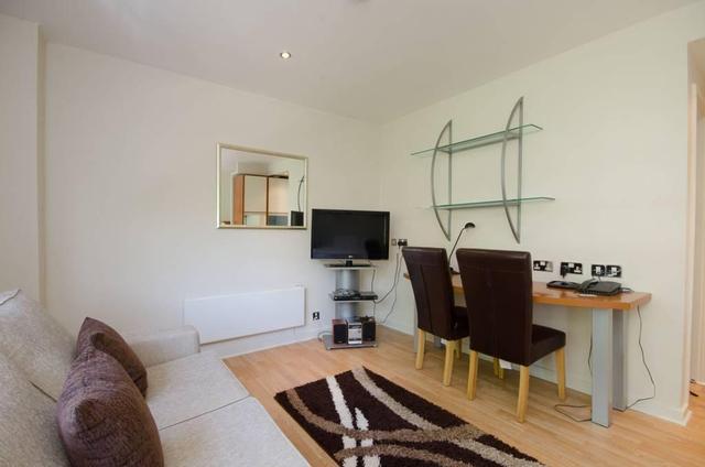  Image of Studio flat to rent in Old Brompton Road London SW7 at Roland House, Old Brompton Road, South Kensington, SW7