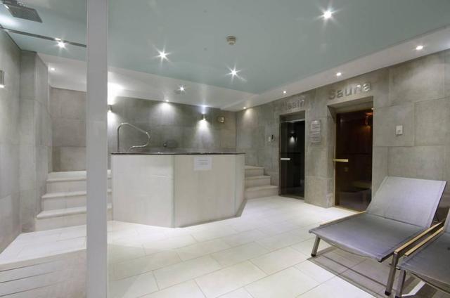  Image of Studio flat to rent in Old Brompton Road London SW7 at Roland House, Old Brompton Road, South Kensington, SW7