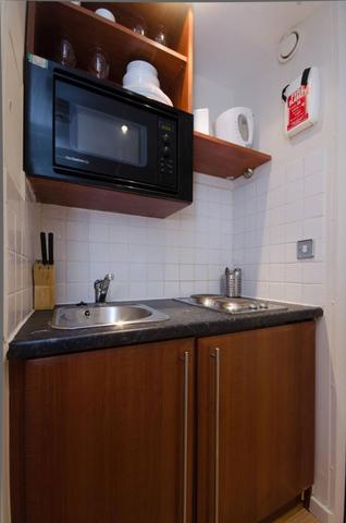 Image of Studio flat to rent in Old Brompton Road London SW7 at Roland House, Old Brompton Road, South Kensington, SW7