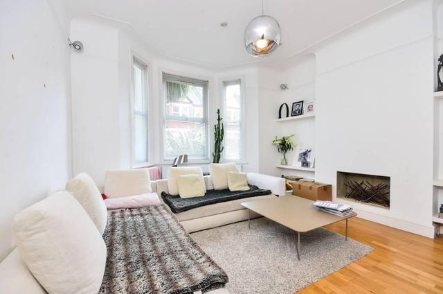  Image of 1 bedroom Flat to rent in Kensington Church Street London W8 at Kensington Church Street, West Kensington, W8