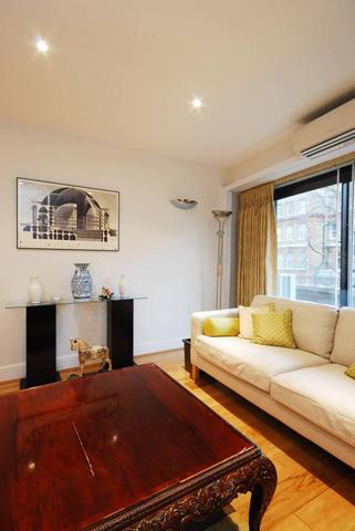  Image of 2 bedroom Flat to rent in Clipstone Street London W1W at Clipstone Street, Fitzrovia, W1W