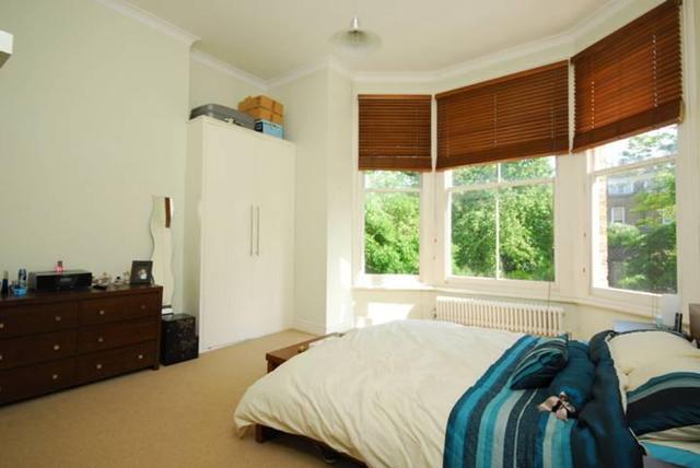  Image of 2 bedroom Flat to rent in Kensington Church Street London W8 at Kensington Church Street, Kensington, W8