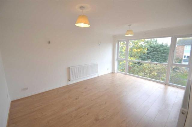  Image of 2 bedroom Flat to rent in St. Peters Close Ilford IG2 at St. Peters Close, Ilford
