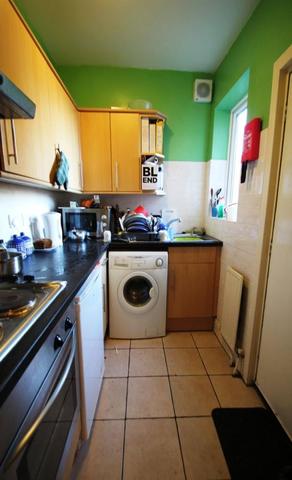  Image of 3 bedroom Property to rent in School Road Sheffield S10 at Well presented 3 bed, School Road