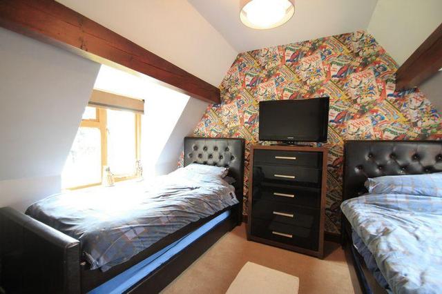  Image of 6 bedroom Detached house for sale in Teddesley Road Penkridge Stafford ST19 at Park Gate Lodge, Teddesley Road, Penkridge, ST19 5RH