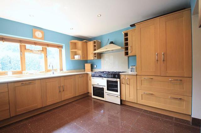  Image of 6 bedroom Detached house for sale in Teddesley Road Penkridge Stafford ST19 at Park Gate Lodge, Teddesley Road, Penkridge, ST19 5RH
