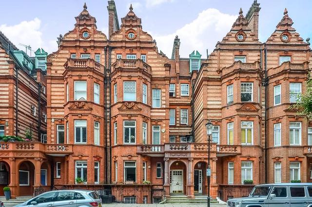  Image of Studio flat to rent in Sloane Gardens London SW1W at Sloane Gardens, Chelsea, SW1W
