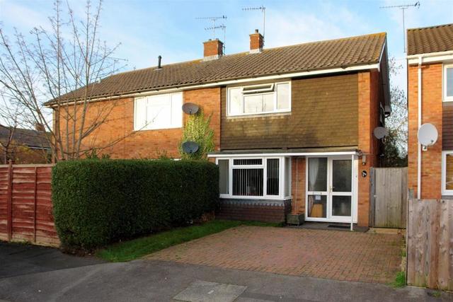  Image of 2 bedroom Semi-Detached house for sale in Cannock Road Aylesbury HP20 at Cannock Road, Aylesbury