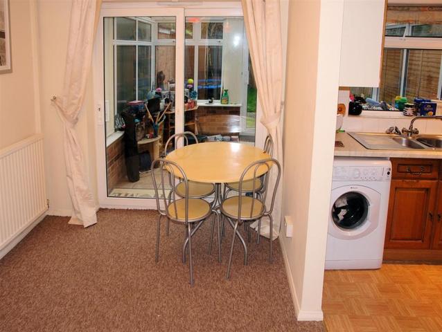  Image of 2 bedroom Semi-Detached house for sale in Cannock Road Aylesbury HP20 at Cannock Road, Aylesbury