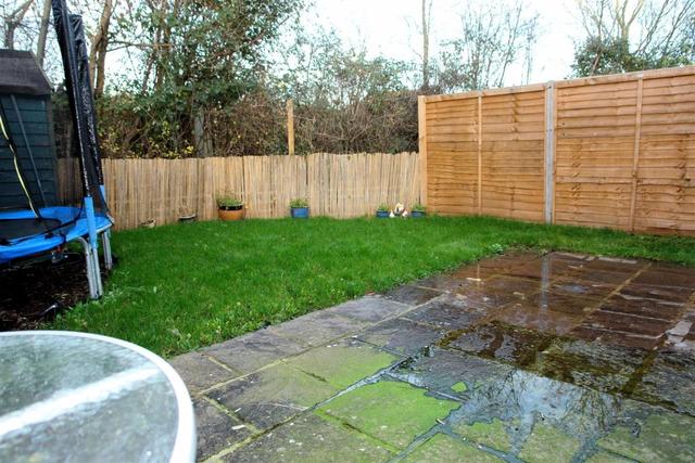  Image of 2 bedroom Semi-Detached house for sale in Cannock Road Aylesbury HP20 at Cannock Road, Aylesbury