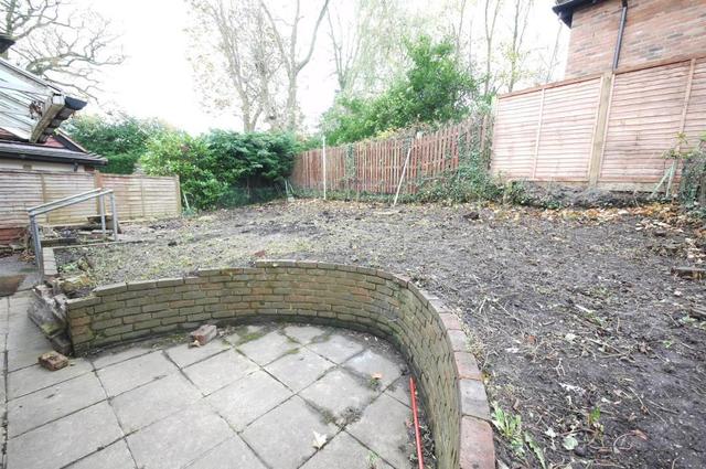  Image of 3 bedroom Detached house to rent in Orchard Close Cuffley Potters Bar EN6 at Orchard Close, Cuffley