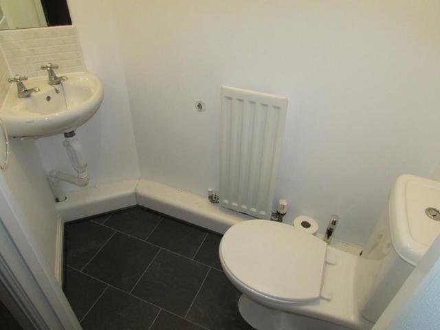  Image of 3 bedroom Town House to rent in Tuke Grove Wakefield WF1 at Tuke Grove, Parklands, Wakefield, WF1 4SL