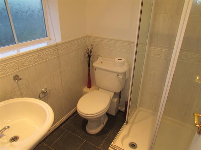  Image of 3 bedroom Town House to rent in Tuke Grove Wakefield WF1 at Tuke Grove, Parklands, Wakefield, WF1 4SL