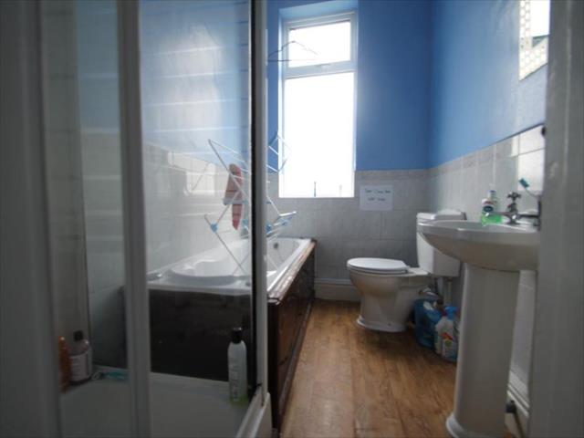  Image of 7 bedroom Property to rent in Bower Road Sheffield S10 at Great 7 bed on Bower Road